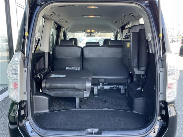 ヴォクシー ZS 煌III ワンオーナー 寒冷地仕様 純正ディーラーOPナビ バックカメラ ワイパーデアイサー センターデフロック 両側パワースライドドア ハーフレザーシート 革巻きステアリング ステアリングリモコン HID(16枚目)