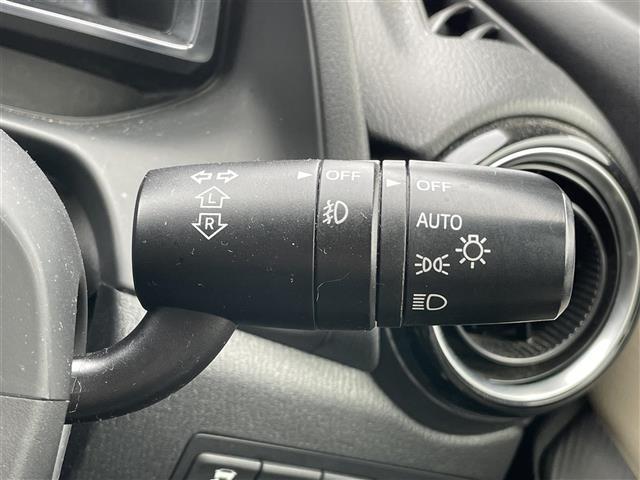 デミオ XDツーリング Lパッケージ 純正メモリーナビ 衝突被害軽減ブレーキ 横滑り防止装置 クルーズコントロール ビルトインETC アイドリングストップ ハーフレザーシート 革巻きステアリング ステアリングリモコン パドルシフト(33枚目)