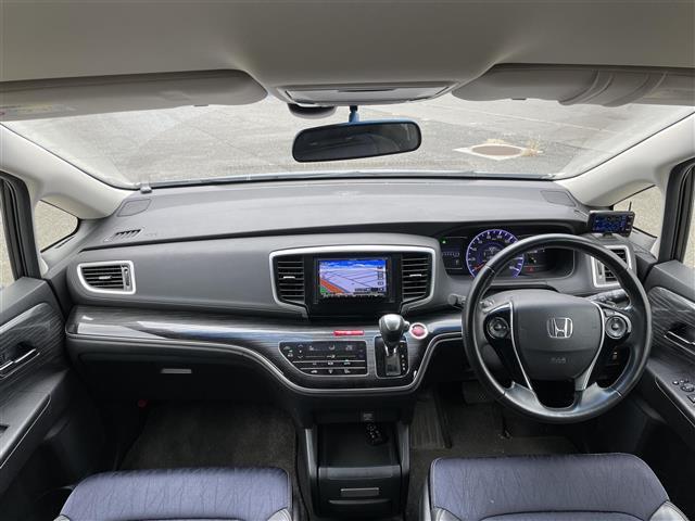 オデッセイ アブソルート・20thアニバーサリー 社外メモリーナビ 社外フリップダウンモニター 衝突被害軽減ブレーキ 横滑り防止装置 クルーズコントロール ビルトインETC アイドリングストップ 両側パワースライドドア D席パワーシート オットマン(42枚目)