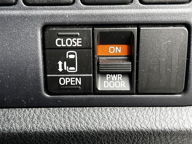 ヴォクシー Ｘ　Ｃパッケージ　寒冷地仕様　純正ＳＤナビ　横滑り防止装置　バックカメラ　ビルトインＥＴＣ　ドライブレコーダー　ワイパーデアイサー　ＥＶＭＯＤＥ　ＥＣＯＭＯＤＥ　ＰＷＲＭＯＤＥ　片側パワースライドドア　ＭＴモード付ＡＴ（30枚目）