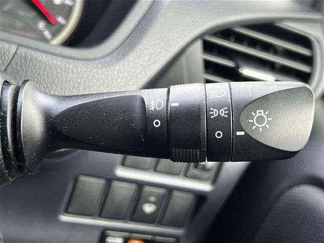 ヴォクシー Ｘ　Ｃパッケージ　寒冷地仕様　純正ＳＤナビ　横滑り防止装置　バックカメラ　ビルトインＥＴＣ　ドライブレコーダー　ワイパーデアイサー　ＥＶＭＯＤＥ　ＥＣＯＭＯＤＥ　ＰＷＲＭＯＤＥ　片側パワースライドドア　ＭＴモード付ＡＴ（34枚目）