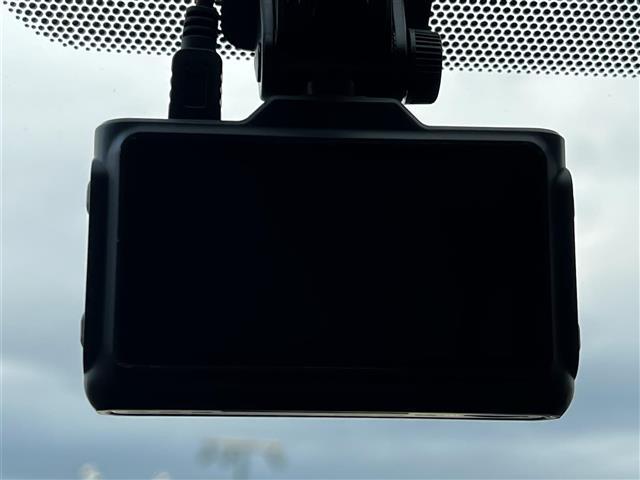 ヴォクシー Ｘ　Ｃパッケージ　寒冷地仕様　純正ＳＤナビ　横滑り防止装置　バックカメラ　ビルトインＥＴＣ　ドライブレコーダー　ワイパーデアイサー　ＥＶＭＯＤＥ　ＥＣＯＭＯＤＥ　ＰＷＲＭＯＤＥ　片側パワースライドドア　ＭＴモード付ＡＴ（36枚目）