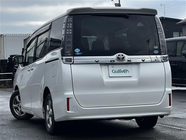 ヴォクシー Ｘ　Ｃパッケージ　寒冷地仕様　純正ＳＤナビ　横滑り防止装置　バックカメラ　ビルトインＥＴＣ　ドライブレコーダー　ワイパーデアイサー　ＥＶＭＯＤＥ　ＥＣＯＭＯＤＥ　ＰＷＲＭＯＤＥ　片側パワースライドドア　ＭＴモード付ＡＴ（43枚目）