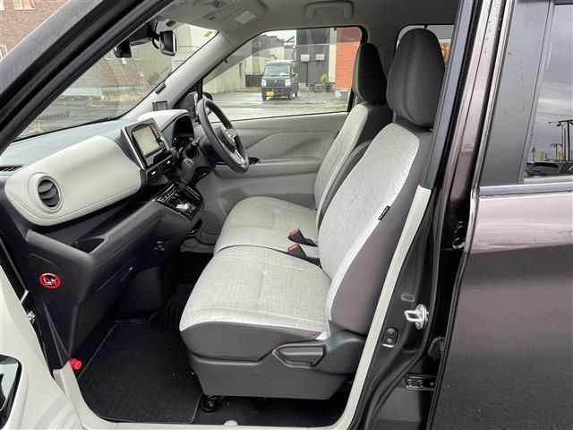 気になる車はすぐにお問い合わせください！画面右側の００６６から始まる無料ダイヤルからお問い合わせ下さい！専門スタッフがお車のご質問にお答えいたします！