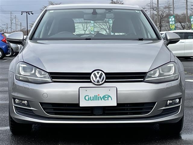 ゴルフ ＴＳＩコンフォートラインブルーモーションテクノロジー　純正メーカーナビ　クルーズコントロール　バックカメラ　ビルトインＥＴＣ　ドライブレコーダー　アイドリングストップ　ステアリングリモコン　パドルシフト　電動パーキング　オートブレーキホールド　ＨＩＤ（2枚目）