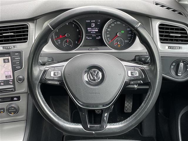 ゴルフ ＴＳＩコンフォートラインブルーモーションテクノロジー　純正メーカーナビ　クルーズコントロール　バックカメラ　ビルトインＥＴＣ　ドライブレコーダー　アイドリングストップ　ステアリングリモコン　パドルシフト　電動パーキング　オートブレーキホールド　ＨＩＤ（8枚目）