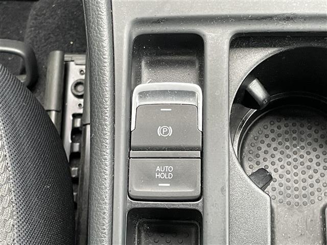 ゴルフ ＴＳＩコンフォートラインブルーモーションテクノロジー　純正メーカーナビ　クルーズコントロール　バックカメラ　ビルトインＥＴＣ　ドライブレコーダー　アイドリングストップ　ステアリングリモコン　パドルシフト　電動パーキング　オートブレーキホールド　ＨＩＤ（25枚目）