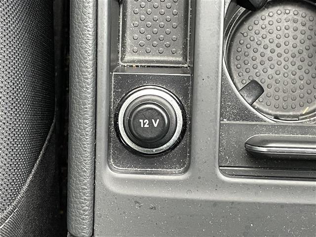 ゴルフ ＴＳＩコンフォートラインブルーモーションテクノロジー　純正メーカーナビ　クルーズコントロール　バックカメラ　ビルトインＥＴＣ　ドライブレコーダー　アイドリングストップ　ステアリングリモコン　パドルシフト　電動パーキング　オートブレーキホールド　ＨＩＤ（26枚目）