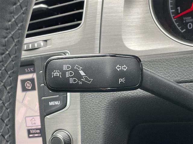 ゴルフ ＴＳＩコンフォートラインブルーモーションテクノロジー　純正メーカーナビ　クルーズコントロール　バックカメラ　ビルトインＥＴＣ　ドライブレコーダー　アイドリングストップ　ステアリングリモコン　パドルシフト　電動パーキング　オートブレーキホールド　ＨＩＤ（30枚目）