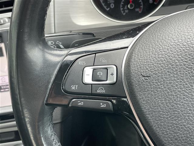 ゴルフ ＴＳＩコンフォートラインブルーモーションテクノロジー　純正メーカーナビ　クルーズコントロール　バックカメラ　ビルトインＥＴＣ　ドライブレコーダー　アイドリングストップ　ステアリングリモコン　パドルシフト　電動パーキング　オートブレーキホールド　ＨＩＤ（32枚目）