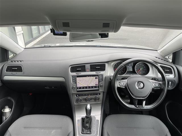 ゴルフ ＴＳＩコンフォートラインブルーモーションテクノロジー　純正メーカーナビ　クルーズコントロール　バックカメラ　ビルトインＥＴＣ　ドライブレコーダー　アイドリングストップ　ステアリングリモコン　パドルシフト　電動パーキング　オートブレーキホールド　ＨＩＤ（42枚目）