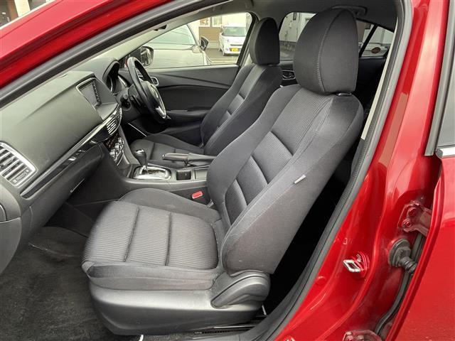 気になる車はすぐにお問い合わせください！画面右側の００６６から始まる無料ダイヤルからお問い合わせ下さい！専門スタッフがお車のご質問にお答えいたします！