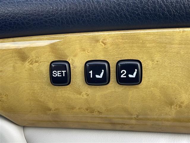 ＳＣ ＳＣ４３０　純正ナビ【ＣＤ／ＭＤ／ＡＵＸ／ＴＶ】マークレビンソン／バックカメラ／レザーシート／前席シートヒーター／前席パワーシート／シートメモリ／ＬＥＤ／フォグランプ／オートライト／エアサス【カズサス】（28枚目）