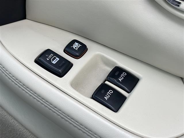 ＳＣ ＳＣ４３０　純正ナビ【ＣＤ／ＭＤ／ＡＵＸ／ＴＶ】マークレビンソン／バックカメラ／レザーシート／前席シートヒーター／前席パワーシート／シートメモリ／ＬＥＤ／フォグランプ／オートライト／エアサス【カズサス】（29枚目）