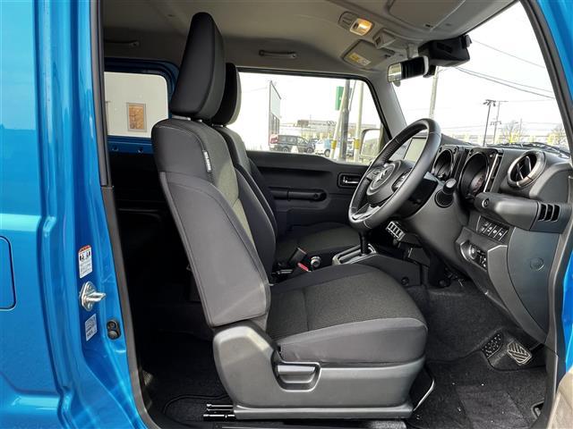 ジムニー ＸＣ　社外メモリーナビ　衝突被害軽減ブレーキ　横滑り防止装置　クルーズコントロール　ダウンヒルアシストコントロール　レーンキープアシスト　クリアランスソナー　バックカメラ　ＥＴＣ　ドライブレコーダー（9枚目）