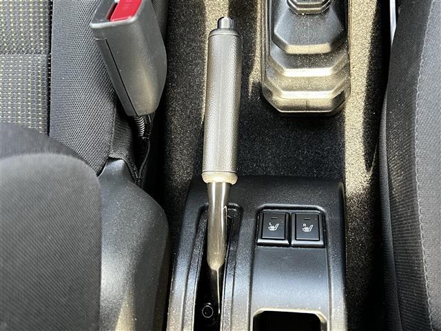 ジムニー ＸＣ　社外メモリーナビ　衝突被害軽減ブレーキ　横滑り防止装置　クルーズコントロール　ダウンヒルアシストコントロール　レーンキープアシスト　クリアランスソナー　バックカメラ　ＥＴＣ　ドライブレコーダー（27枚目）