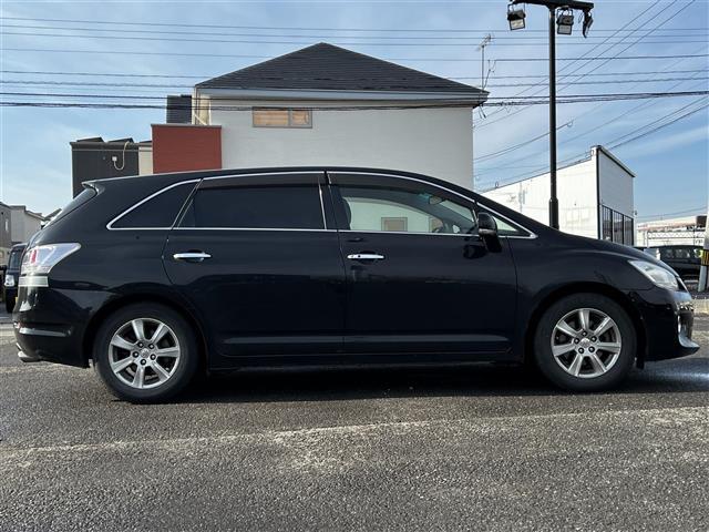 マークＸジオ ２４０Ｇ　純正ＨＤＤナビ　横滑り防止装置　バックカメラ　ＥＴＣ　ドライブレコーダー　前席パワーシート　革巻きステアリング　ステアリングリモコン　ＭＴモード付ＡＴ　プッシュスタート　キセノンヘッドライト（4枚目）