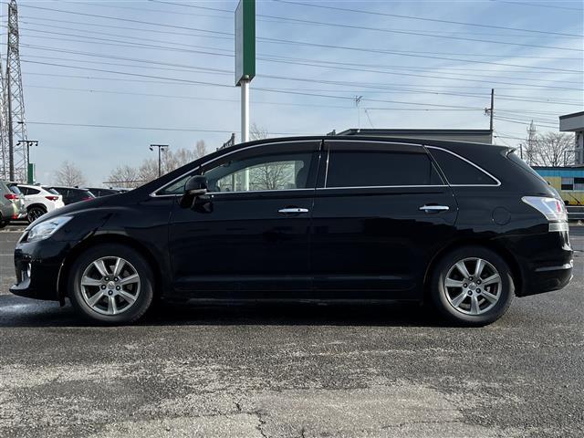 マークＸジオ ２４０Ｇ　純正ＨＤＤナビ　横滑り防止装置　バックカメラ　ＥＴＣ　ドライブレコーダー　前席パワーシート　革巻きステアリング　ステアリングリモコン　ＭＴモード付ＡＴ　プッシュスタート　キセノンヘッドライト（5枚目）