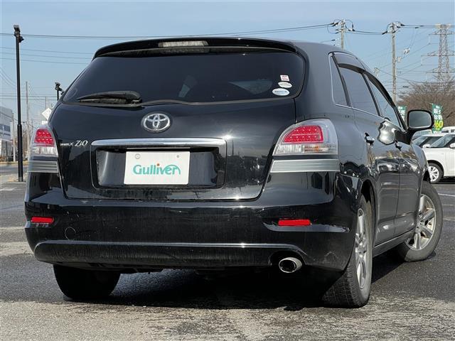 マークＸジオ ２４０Ｇ　純正ＨＤＤナビ　横滑り防止装置　バックカメラ　ＥＴＣ　ドライブレコーダー　前席パワーシート　革巻きステアリング　ステアリングリモコン　ＭＴモード付ＡＴ　プッシュスタート　キセノンヘッドライト（7枚目）