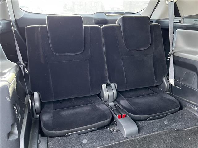 マークＸジオ ２４０Ｇ　純正ＨＤＤナビ　横滑り防止装置　バックカメラ　ＥＴＣ　ドライブレコーダー　前席パワーシート　革巻きステアリング　ステアリングリモコン　ＭＴモード付ＡＴ　プッシュスタート　キセノンヘッドライト（13枚目）