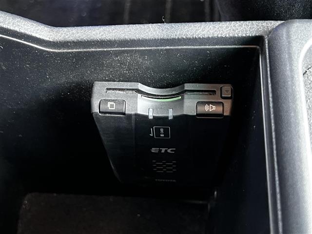 マークＸジオ ２４０Ｇ　純正ＨＤＤナビ　横滑り防止装置　バックカメラ　ＥＴＣ　ドライブレコーダー　前席パワーシート　革巻きステアリング　ステアリングリモコン　ＭＴモード付ＡＴ　プッシュスタート　キセノンヘッドライト（27枚目）