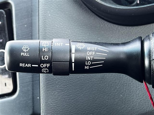 マークＸジオ ２４０Ｇ　純正ＨＤＤナビ　横滑り防止装置　バックカメラ　ＥＴＣ　ドライブレコーダー　前席パワーシート　革巻きステアリング　ステアリングリモコン　ＭＴモード付ＡＴ　プッシュスタート　キセノンヘッドライト（29枚目）