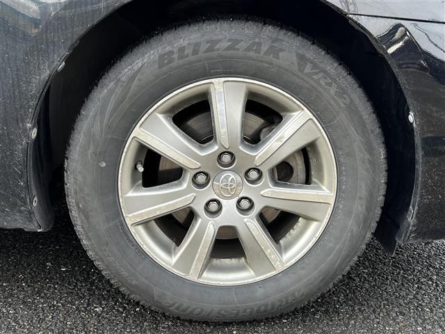 マークＸジオ ２４０Ｇ　純正ＨＤＤナビ　横滑り防止装置　バックカメラ　ＥＴＣ　ドライブレコーダー　前席パワーシート　革巻きステアリング　ステアリングリモコン　ＭＴモード付ＡＴ　プッシュスタート　キセノンヘッドライト（39枚目）