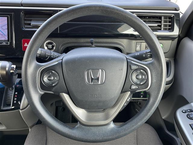 ステップワゴン G ホンダセンシング ワンオーナー 社外メモリーナビ 社外フリップダウンモニター 衝突被害軽減ブレーキ 横滑り防止装置 レーダークルーズコントロール レーンキープアシスト クリアランスソナー バックカメラ ビルトインETC(8枚目)