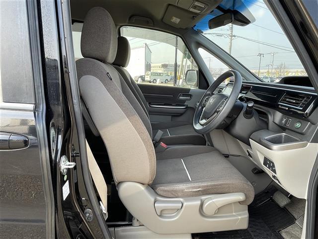 ステップワゴン G ホンダセンシング ワンオーナー 社外メモリーナビ 社外フリップダウンモニター 衝突被害軽減ブレーキ 横滑り防止装置 レーダークルーズコントロール レーンキープアシスト クリアランスソナー バックカメラ ビルトインETC(9枚目)