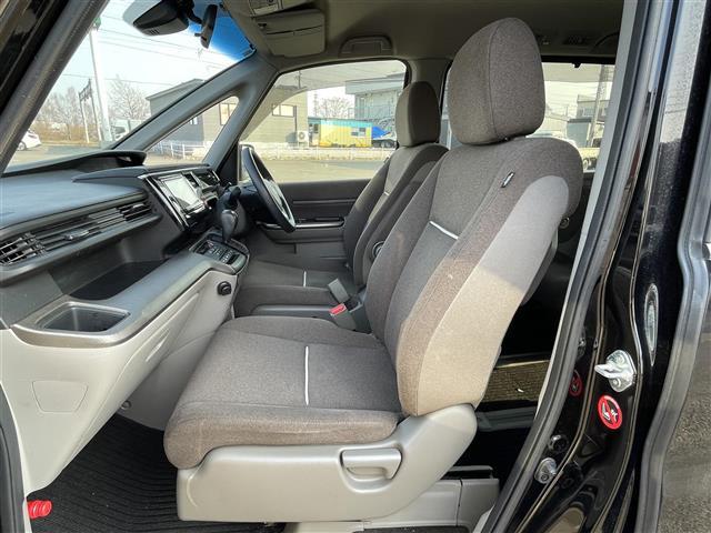 ステップワゴン G ホンダセンシング ワンオーナー 社外メモリーナビ 社外フリップダウンモニター 衝突被害軽減ブレーキ 横滑り防止装置 レーダークルーズコントロール レーンキープアシスト クリアランスソナー バックカメラ ビルトインETC(11枚目)