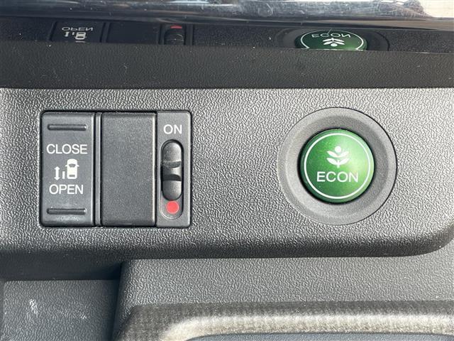 ステップワゴン G ホンダセンシング ワンオーナー 社外メモリーナビ 社外フリップダウンモニター 衝突被害軽減ブレーキ 横滑り防止装置 レーダークルーズコントロール レーンキープアシスト クリアランスソナー バックカメラ ビルトインETC(27枚目)