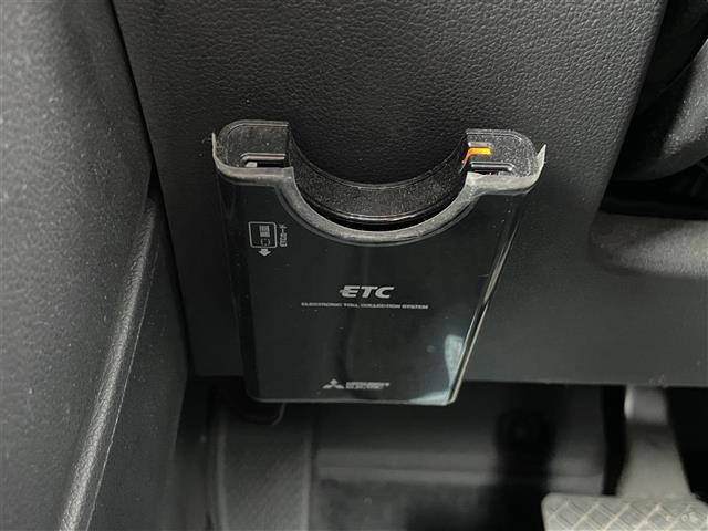 ザ・ビートル デザイン　ワンオーナー　社外メモリーナビ　横滑り防止装置　クルーズコントロール　ＥＴＣ　革巻きステアリング　ＭＴモード付ＡＴ　リモコンキー　ハロゲンヘッドライト　フォグランプ　ヘッドライトレベライザー（27枚目）