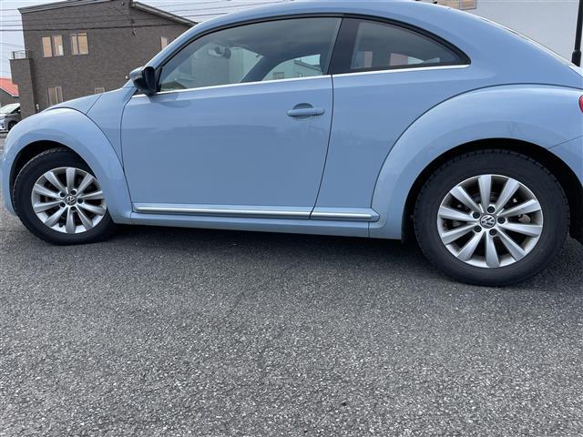 ザ・ビートル デザイン　ワンオーナー　社外メモリーナビ　横滑り防止装置　クルーズコントロール　ＥＴＣ　革巻きステアリング　ＭＴモード付ＡＴ　リモコンキー　ハロゲンヘッドライト　フォグランプ　ヘッドライトレベライザー（36枚目）