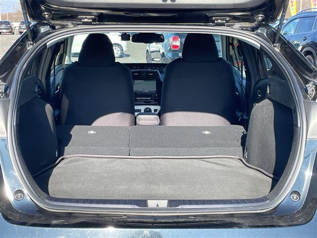 プリウス Sセーフティプラス ワンオーナー 寒冷地仕様 純正ディーラーOPナビ トヨタセーフティセンス プリクラッシュセーフティ 横滑り防止装置 レーダークルーズコントロール レーンキープアシスト パーキングアシスト バックカメラ(15枚目)