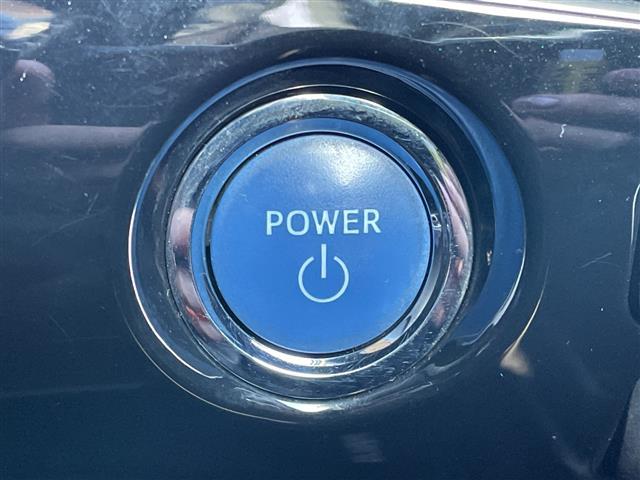 プリウス Sセーフティプラス ワンオーナー 寒冷地仕様 純正ディーラーOPナビ トヨタセーフティセンス プリクラッシュセーフティ 横滑り防止装置 レーダークルーズコントロール レーンキープアシスト パーキングアシスト バックカメラ(23枚目)