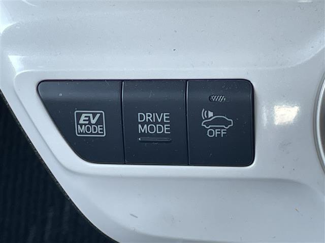 プリウス Sセーフティプラス ワンオーナー 寒冷地仕様 純正ディーラーOPナビ トヨタセーフティセンス プリクラッシュセーフティ 横滑り防止装置 レーダークルーズコントロール レーンキープアシスト パーキングアシスト バックカメラ(24枚目)