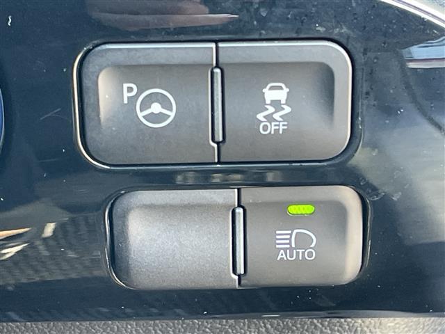 プリウス Sセーフティプラス ワンオーナー 寒冷地仕様 純正ディーラーOPナビ トヨタセーフティセンス プリクラッシュセーフティ 横滑り防止装置 レーダークルーズコントロール レーンキープアシスト パーキングアシスト バックカメラ(25枚目)