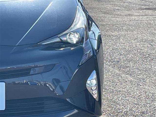 プリウス Sセーフティプラス ワンオーナー 寒冷地仕様 純正ディーラーOPナビ トヨタセーフティセンス プリクラッシュセーフティ 横滑り防止装置 レーダークルーズコントロール レーンキープアシスト パーキングアシスト バックカメラ(38枚目)