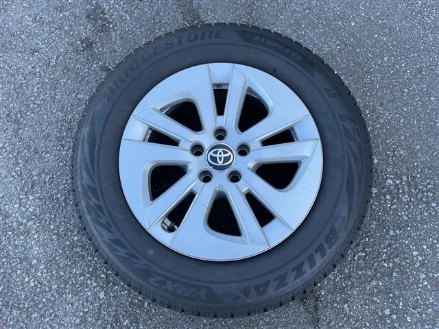 プリウス Sセーフティプラス ワンオーナー 寒冷地仕様 純正ディーラーOPナビ トヨタセーフティセンス プリクラッシュセーフティ 横滑り防止装置 レーダークルーズコントロール レーンキープアシスト パーキングアシスト バックカメラ(41枚目)