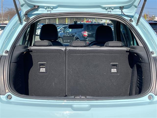 Ｃ３ ベースグレード　純正オーディオ　横滑り防止装置　クルーズコントロール　ＥＴＣ　ＳＰＯＲＴＭＯＤＥ　ＳＮＯＷＭＯＤＥ　ＭＴモード付ＡＴ　リモコンキー　ハロゲンヘッドライト　フォグランプ　ヘッドライトレベライザー（13枚目）