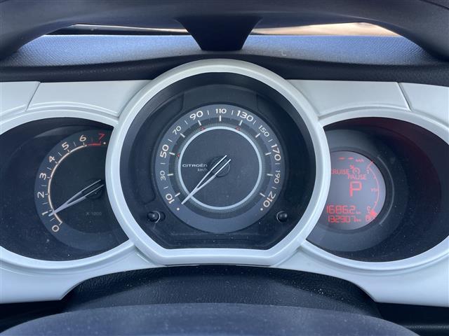 Ｃ３ ベースグレード　純正オーディオ　横滑り防止装置　クルーズコントロール　ＥＴＣ　ＳＰＯＲＴＭＯＤＥ　ＳＮＯＷＭＯＤＥ　ＭＴモード付ＡＴ　リモコンキー　ハロゲンヘッドライト　フォグランプ　ヘッドライトレベライザー（16枚目）