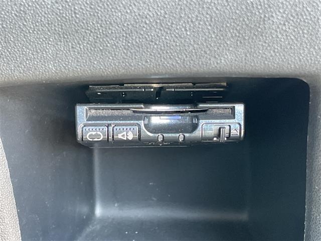 Ｃ３ ベースグレード　純正オーディオ　横滑り防止装置　クルーズコントロール　ＥＴＣ　ＳＰＯＲＴＭＯＤＥ　ＳＮＯＷＭＯＤＥ　ＭＴモード付ＡＴ　リモコンキー　ハロゲンヘッドライト　フォグランプ　ヘッドライトレベライザー（26枚目）