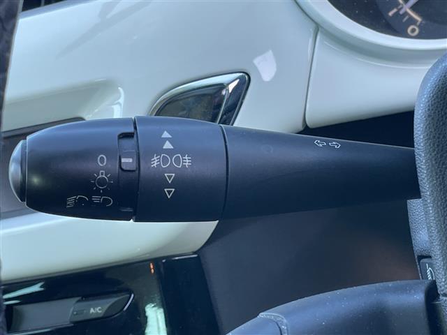 Ｃ３ ベースグレード　純正オーディオ　横滑り防止装置　クルーズコントロール　ＥＴＣ　ＳＰＯＲＴＭＯＤＥ　ＳＮＯＷＭＯＤＥ　ＭＴモード付ＡＴ　リモコンキー　ハロゲンヘッドライト　フォグランプ　ヘッドライトレベライザー（29枚目）