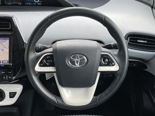 プリウス S 寒冷地仕様 純正ディーラーOPナビ 横滑り防止装置 クリアランスソナー パーキングアシスト バックカメラ ビルトインETC ドライブレコーダー EVMODE DRIVEMODE切替 ワイパーデアイサー(8枚目)