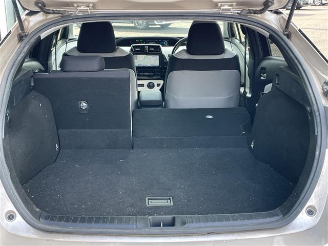 プリウス S 寒冷地仕様 純正ディーラーOPナビ 横滑り防止装置 クリアランスソナー パーキングアシスト バックカメラ ビルトインETC ドライブレコーダー EVMODE DRIVEMODE切替 ワイパーデアイサー(14枚目)