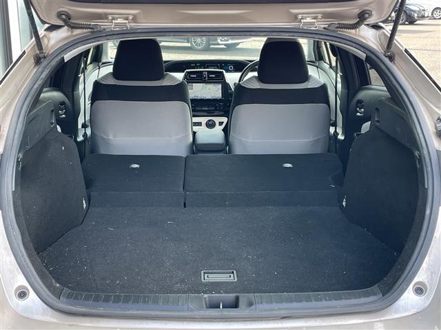 プリウス S 寒冷地仕様 純正ディーラーOPナビ 横滑り防止装置 クリアランスソナー パーキングアシスト バックカメラ ビルトインETC ドライブレコーダー EVMODE DRIVEMODE切替 ワイパーデアイサー(15枚目)