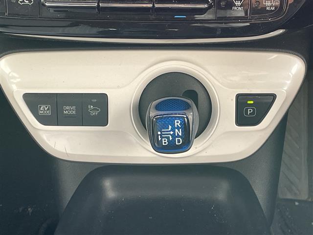 プリウス S 寒冷地仕様 純正ディーラーOPナビ 横滑り防止装置 クリアランスソナー パーキングアシスト バックカメラ ビルトインETC ドライブレコーダー EVMODE DRIVEMODE切替 ワイパーデアイサー(20枚目)