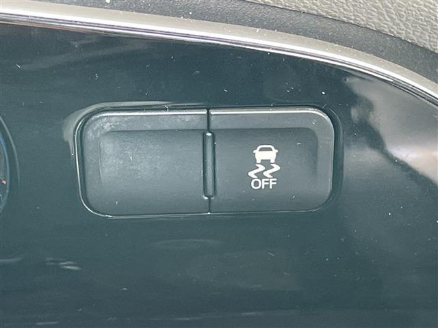 プリウス S 寒冷地仕様 純正ディーラーOPナビ 横滑り防止装置 クリアランスソナー パーキングアシスト バックカメラ ビルトインETC ドライブレコーダー EVMODE DRIVEMODE切替 ワイパーデアイサー(23枚目)