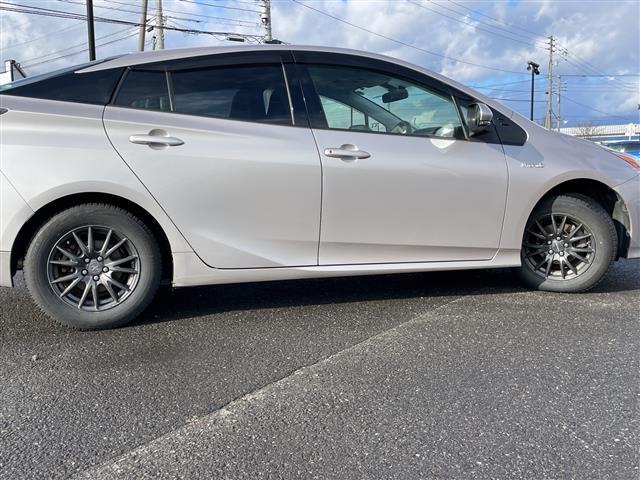 プリウス S 寒冷地仕様 純正ディーラーOPナビ 横滑り防止装置 クリアランスソナー パーキングアシスト バックカメラ ビルトインETC ドライブレコーダー EVMODE DRIVEMODE切替 ワイパーデアイサー(35枚目)