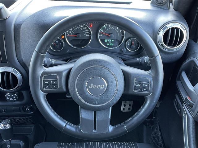 ジープ・ラングラーアンリミテッド サハラ（8枚目）